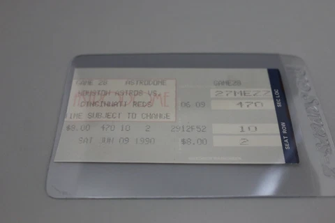 Cincinnati Reds Tickets thumbnail