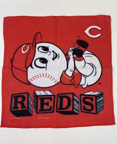 Cincinnati Reds Towels thumbnail