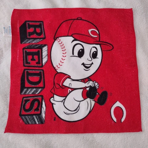 Cincinnati Reds Towels thumbnail