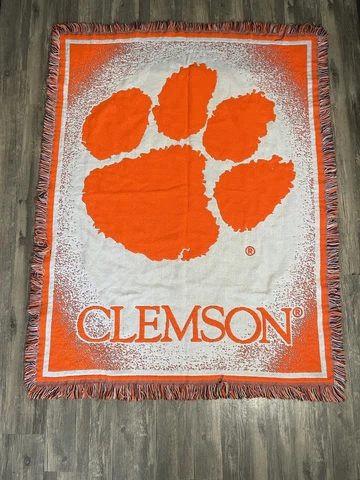 Clemson Tigers Blankets thumbnail