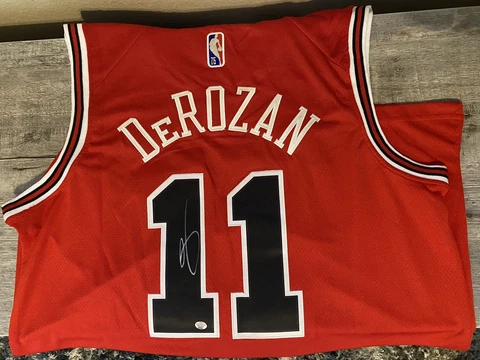 DeMar DeRozan Jerseys thumbnail