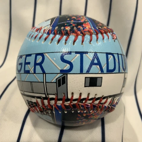 Detroit Tigers Balls thumbnail