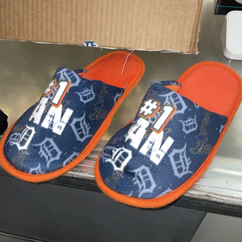 Detroit Tigers Slippers thumbnail