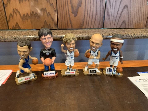 Dirk Nowitzki Bobbleheads thumbnail