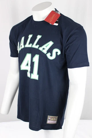 Dirk Nowitzki Shirts thumbnail