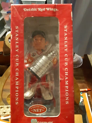 Dominik Hasek Bobbleheads thumbnail