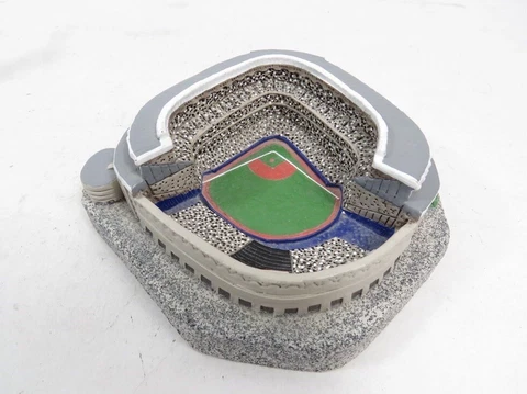 Don Mattingly Action Figures thumbnail