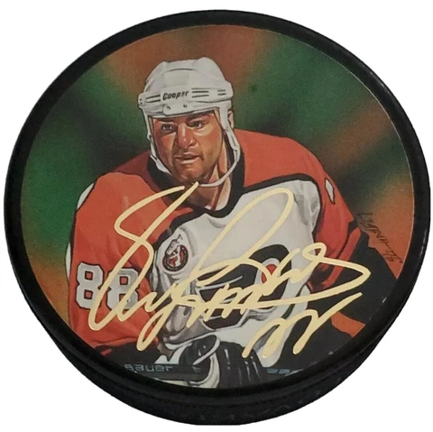 Eric Lindros Pucks thumbnail