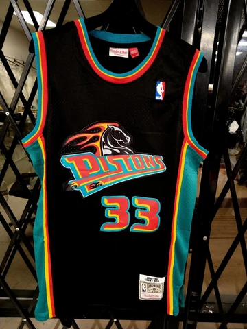 Grant Hill Jerseys thumbnail