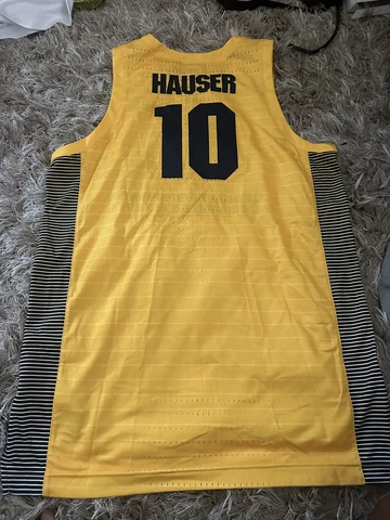 Marquette Golden Eagles Jerseys thumbnail