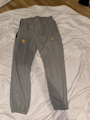 Marquette Golden Eagles Pants thumbnail