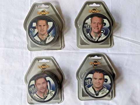 Mats Sundin Pucks thumbnail