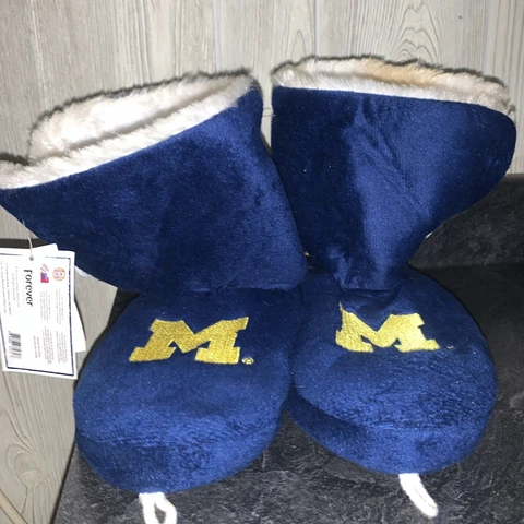 Michigan Wolverines Slippers thumbnail