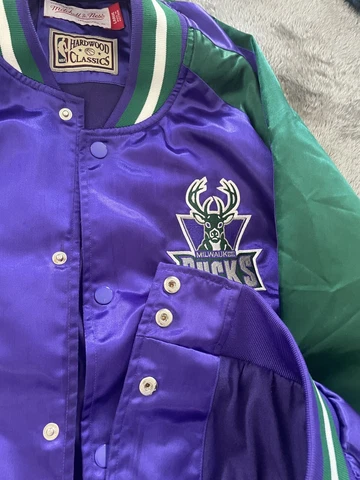 Milwaukee Bucks Jackets thumbnail