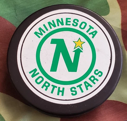 Minnesota North Stars Pucks thumbnail