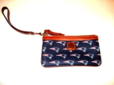 New England Patriots Purses thumbnail