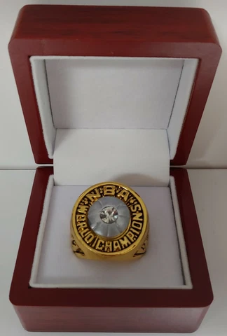 New York Knicks Rings thumbnail