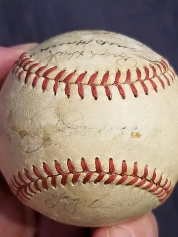 New York Yankees Balls thumbnail