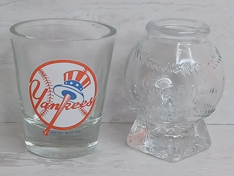 New York Yankees Glasses thumbnail