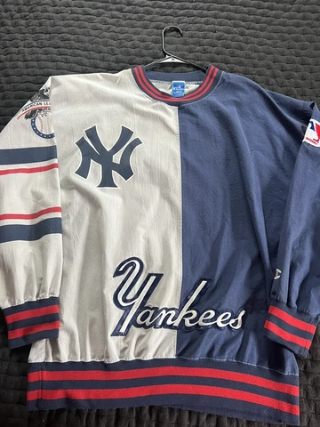 New York Yankees Sweaters thumbnail