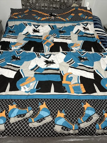 NHL Fan Blankets thumbnail