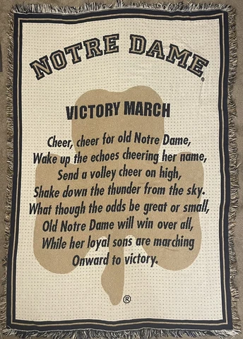 Notre Dame Fighting Irish Blankets thumbnail