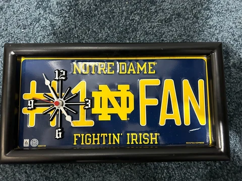 Notre Dame Fighting Irish Clocks thumbnail