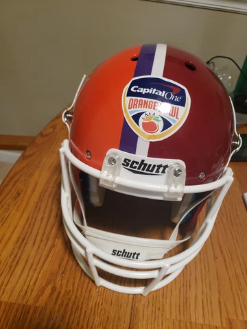 Oklahoma Sooners Helmets thumbnail