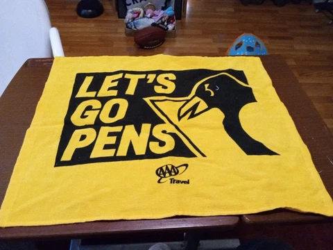 Pittsburgh Penguins Towels thumbnail