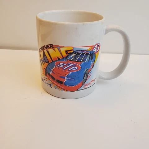 Richard Petty Mugs thumbnail