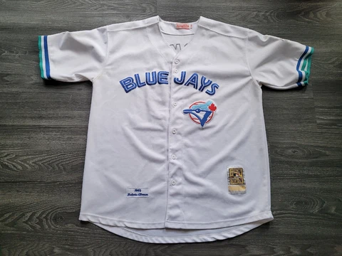 Roberto Alomar Jerseys thumbnail