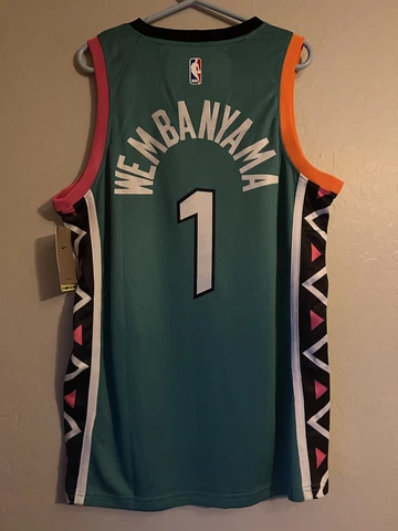 San Antonio Spurs Jerseys thumbnail