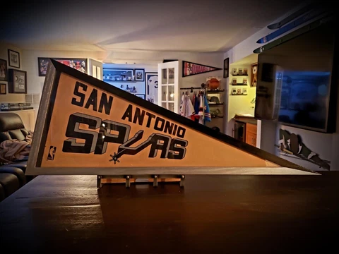 San Antonio Spurs Pennants thumbnail