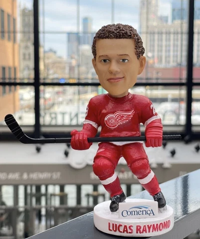 Steve Yzerman Bobbleheads thumbnail