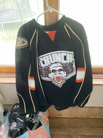 Syracuse Crunch Jerseys thumbnail