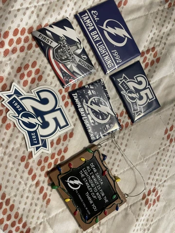 Tampa Bay Lightning Magnets thumbnail