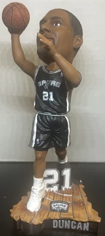 Tim Duncan Bobbleheads thumbnail