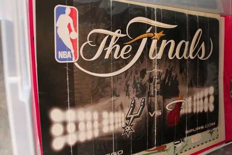 Tim Duncan Posters thumbnail