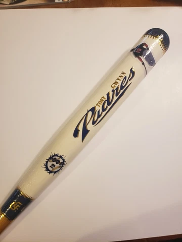 Tony Gwynn Bats thumbnail
