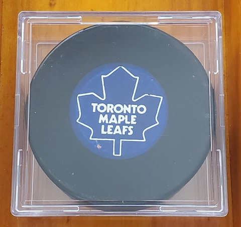 Toronto Maple Leafs Pucks thumbnail