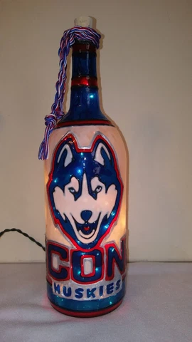 UConn Huskies Glasses