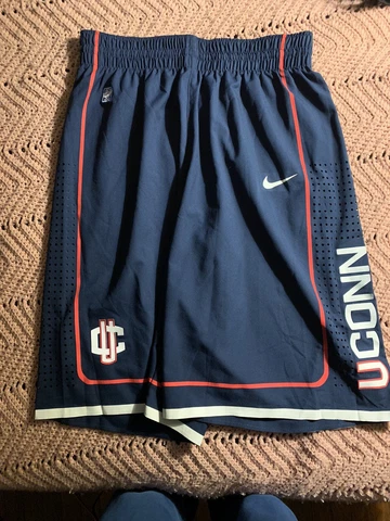 UConn Huskies Shorts thumbnail
