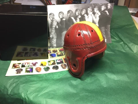 USC Trojans Helmets thumbnail