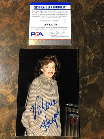 Valerie Harper Autographs