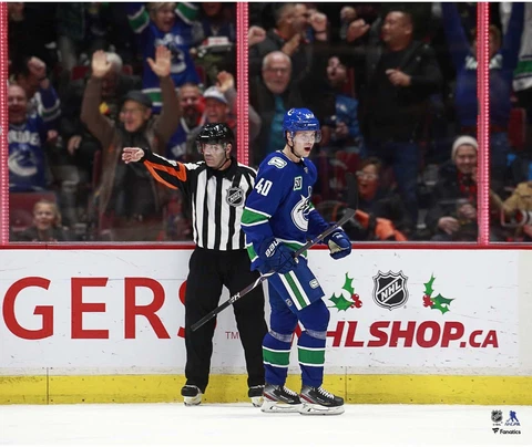 Vancouver Canucks Posters thumbnail