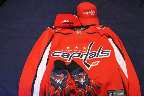 Washington Capitals Gloves